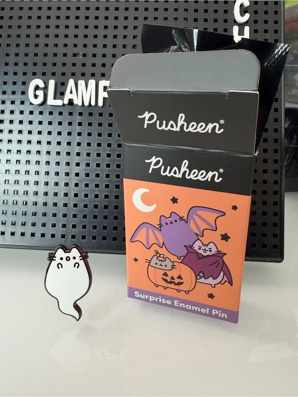Pusheen the Cat Halloween Blind Box Enamel Pin 2026 - Ghost